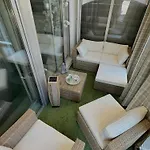 Agreable T2 Climatise Avec Parking, Terrasse Et Animaux Acceptes - Fr-1-529-290 Apartment